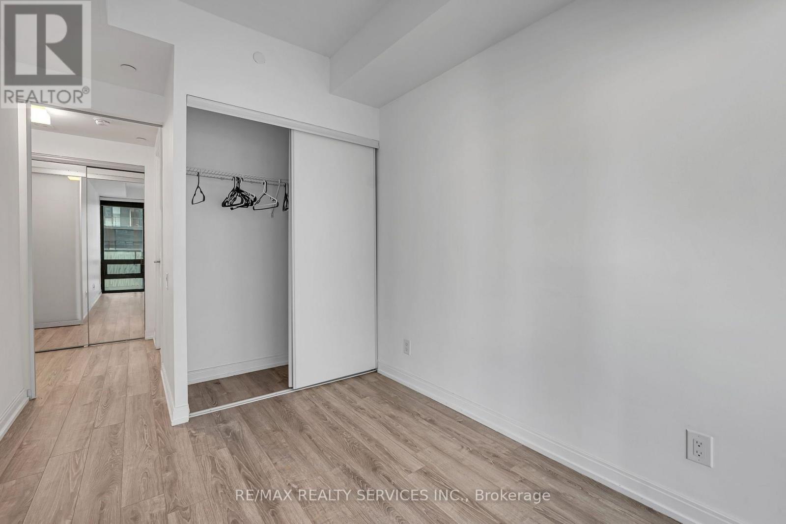 711 - 50 Charles Street E Property Photo 18