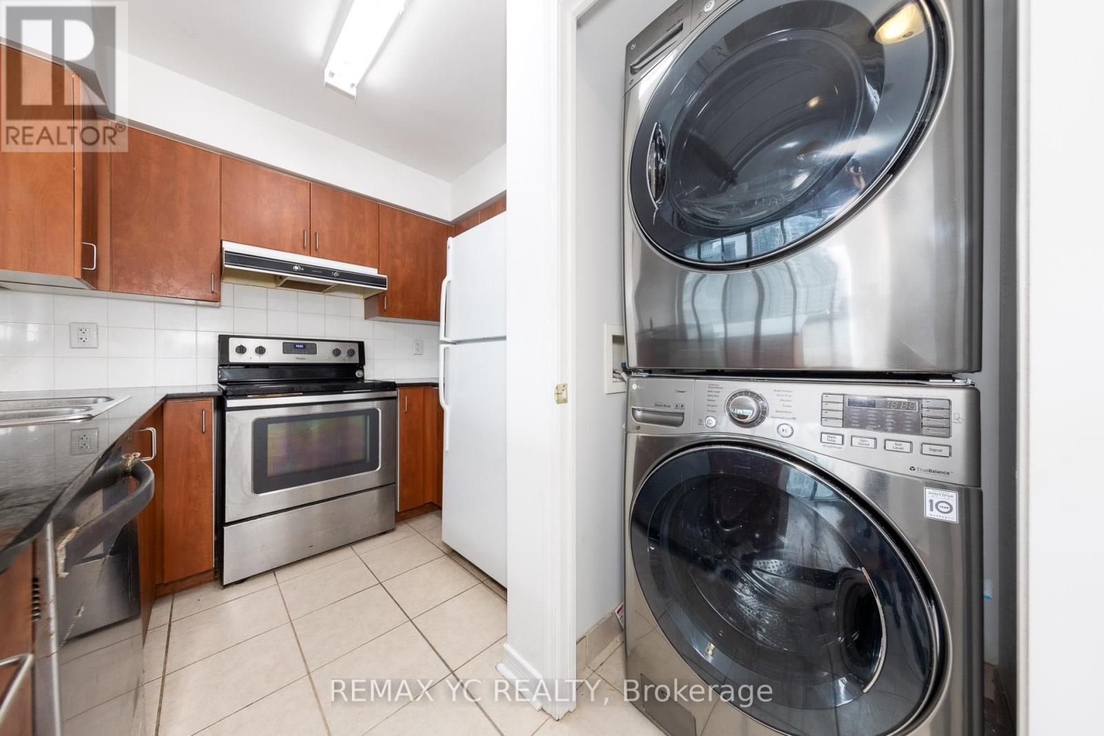 2410 - 5500 Yonge Street Property Photo 5
