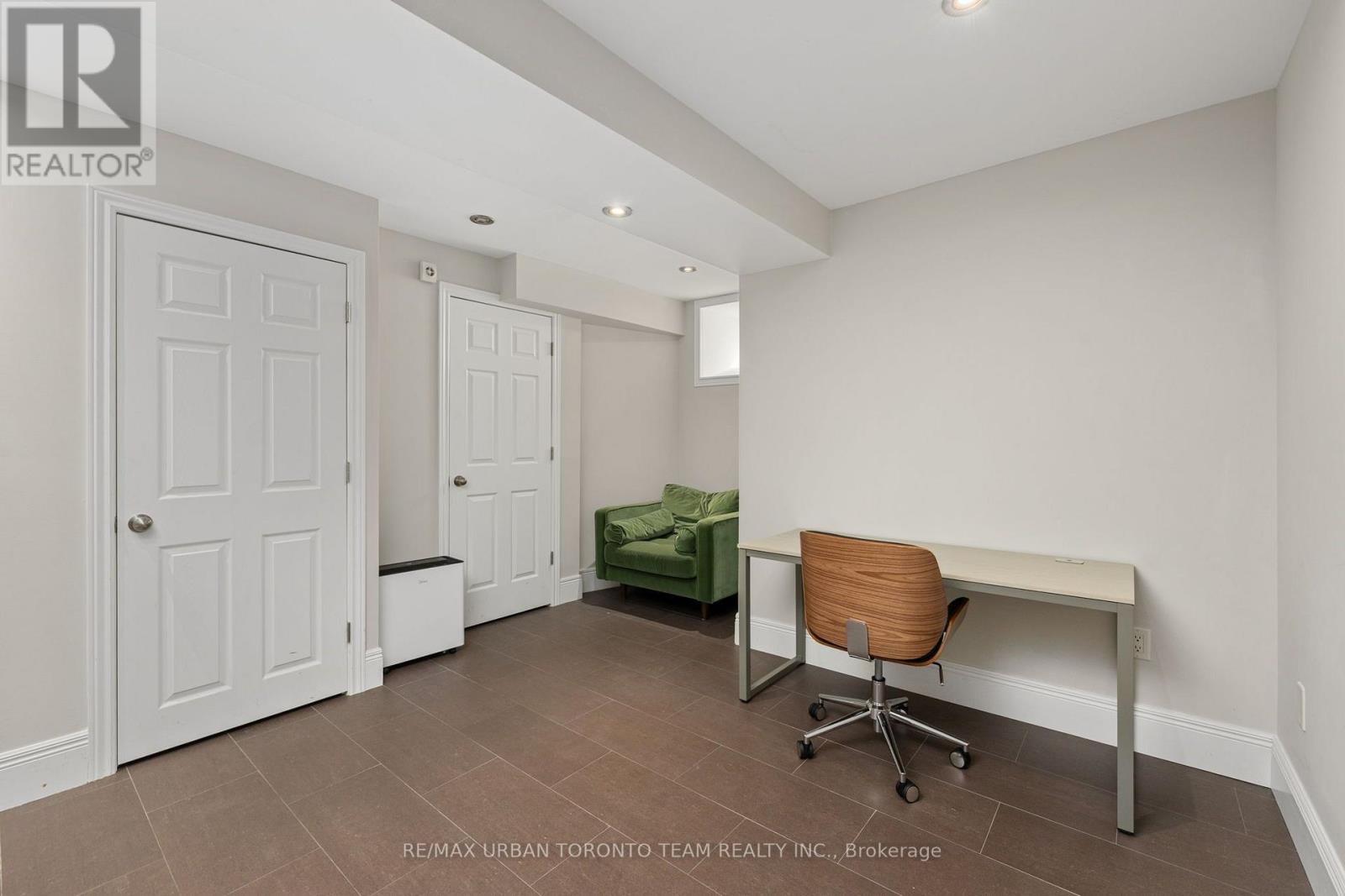 18 Draper Street Property Photo 26
