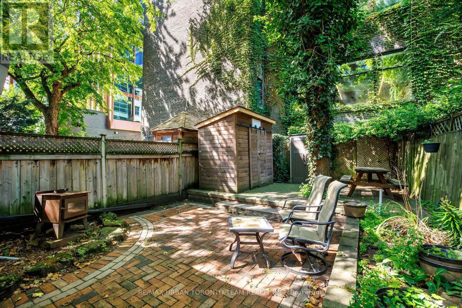 18 Draper Street Property Photo 33