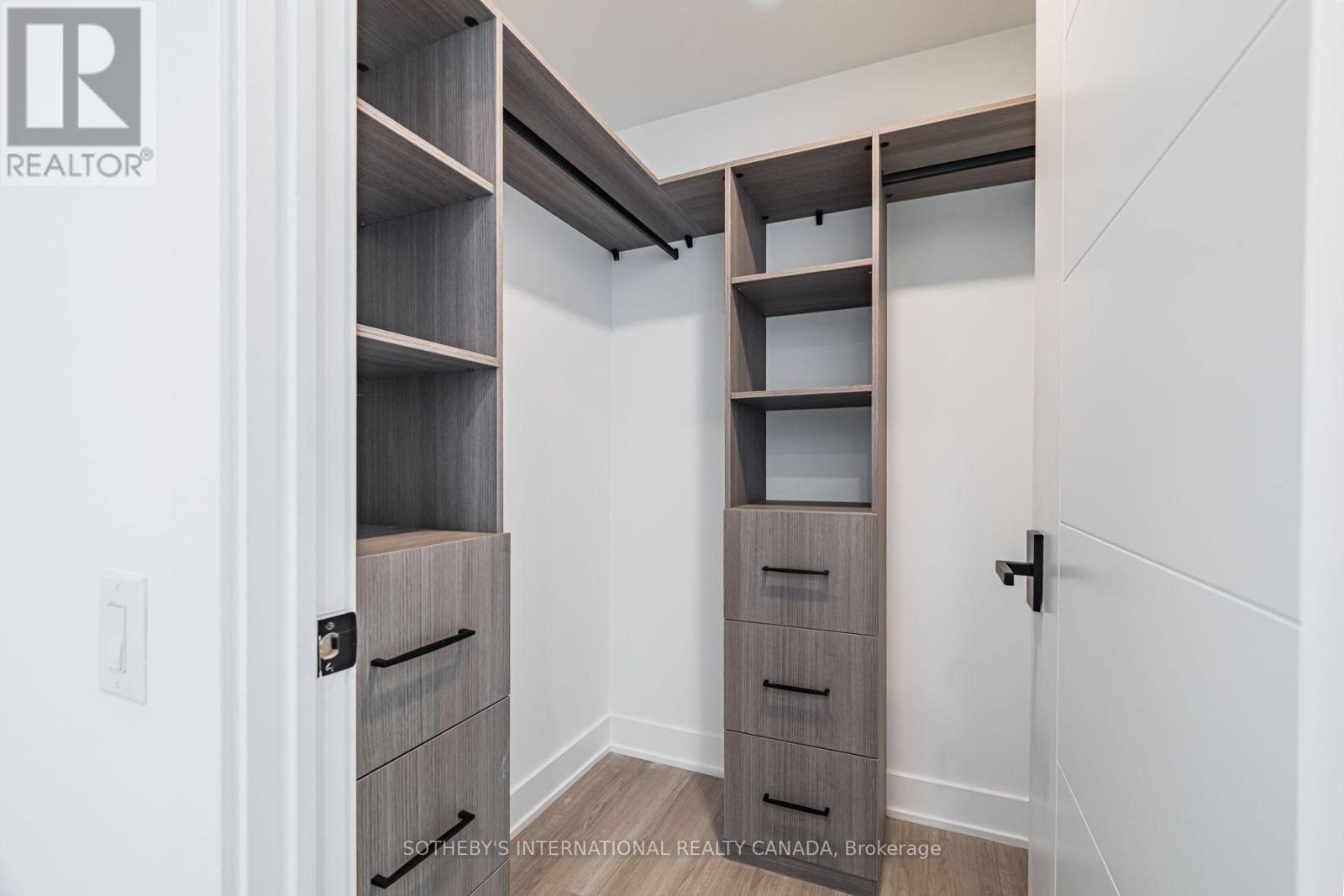 W2608 - 25 Dalhousie Street Property Photo 8