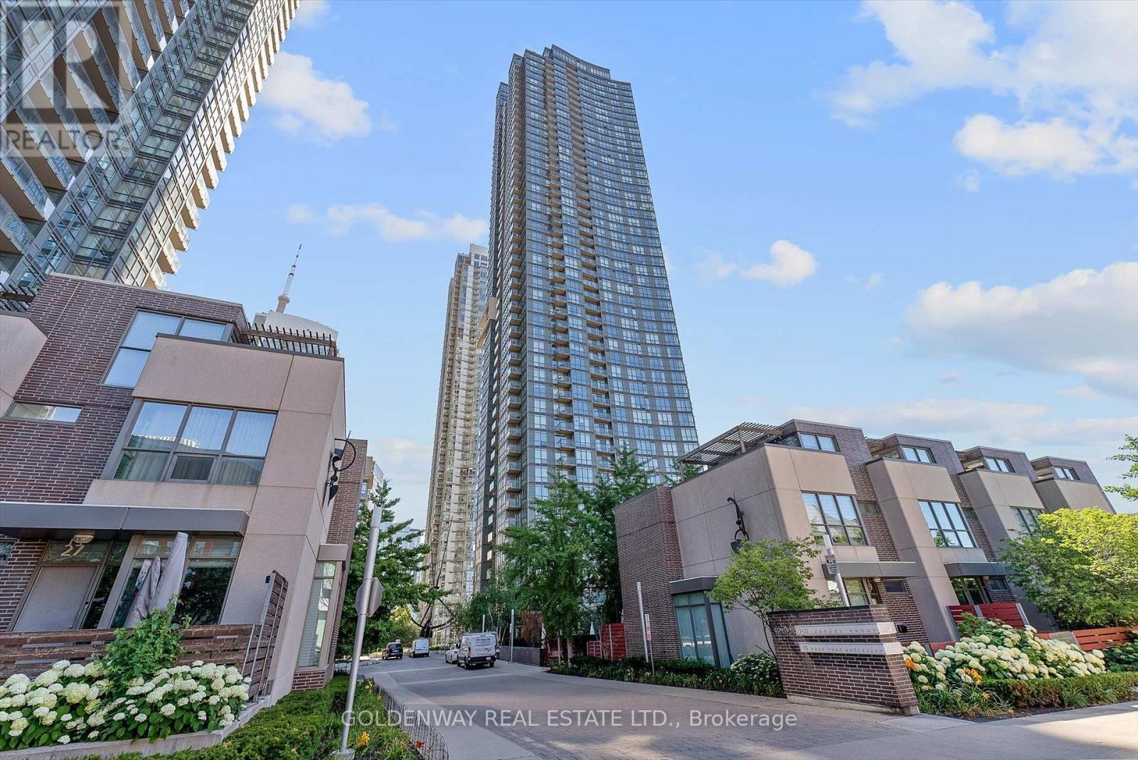 5015 - 11 BRUNEL COURT Property Photo 1