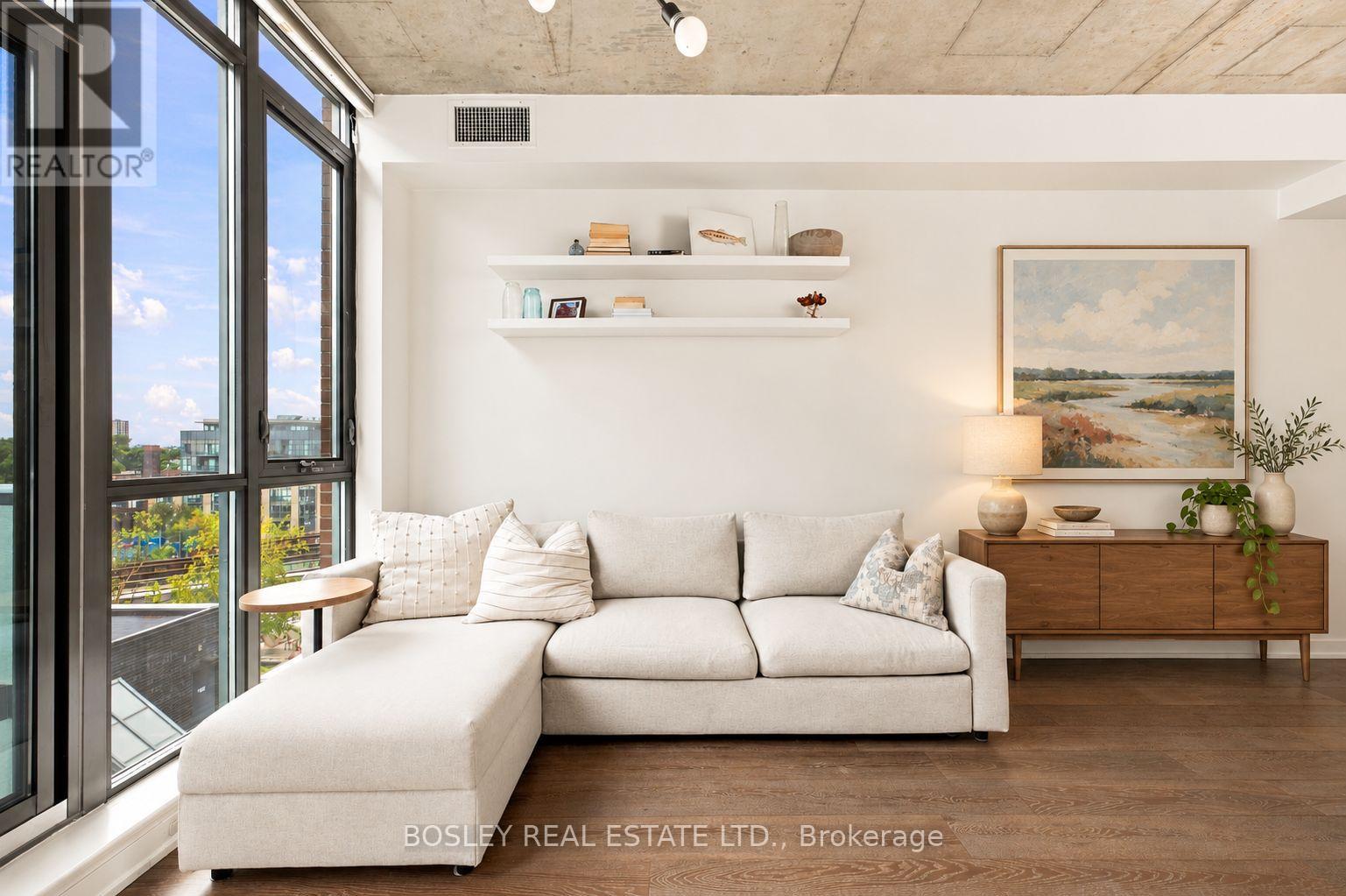 613 - 8 GLADSTONE AVENUE Property Photo 1