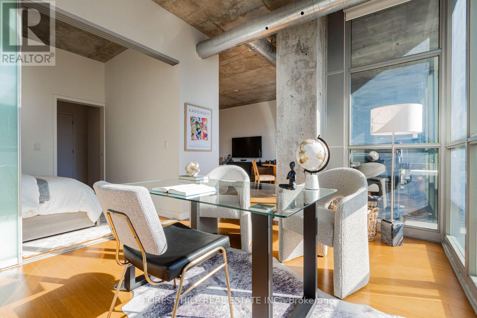 415 - 60 Bathurst Street Property Photo 11