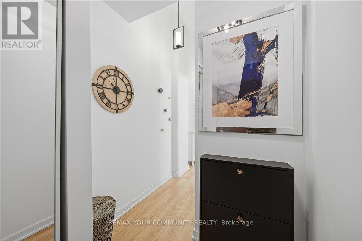 227 - 380 Macpherson Avenue Property Photo 2