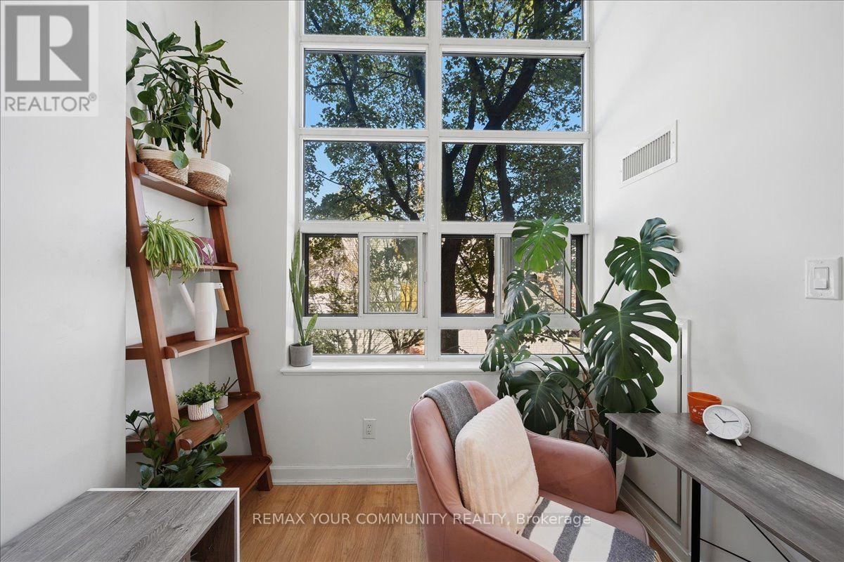 227 - 380 Macpherson Avenue Property Photo 22