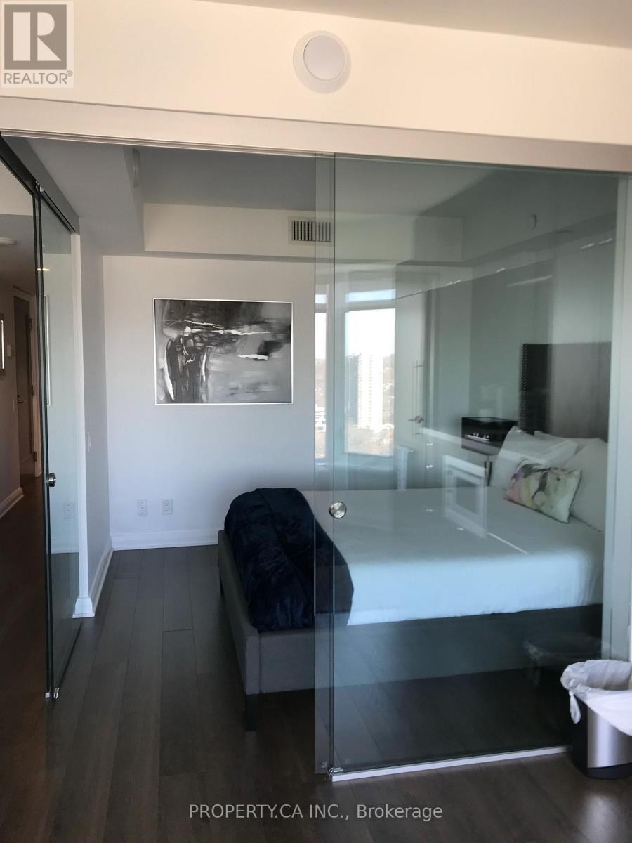 2401 - 155 Yorkville Avenue Property Photo 4
