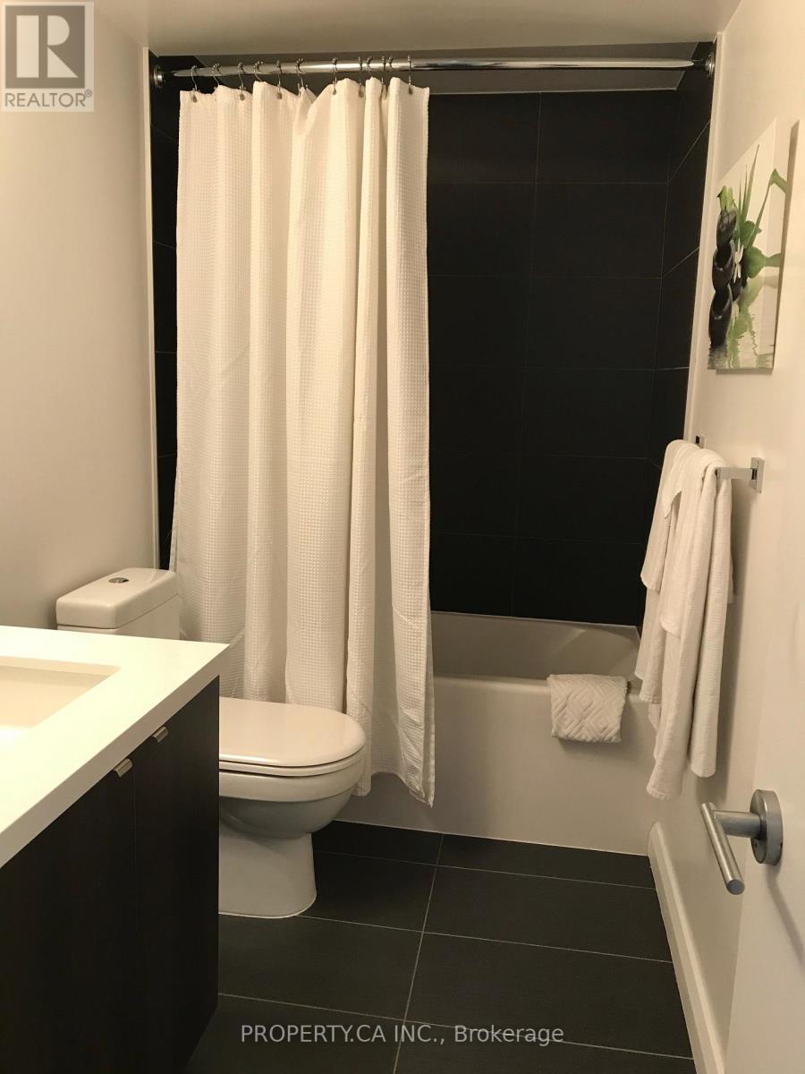 2401 - 155 Yorkville Avenue Property Photo 6