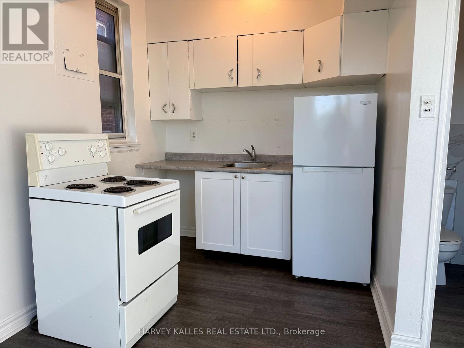 311 - 1582 Bathurst Street Property Photo 6