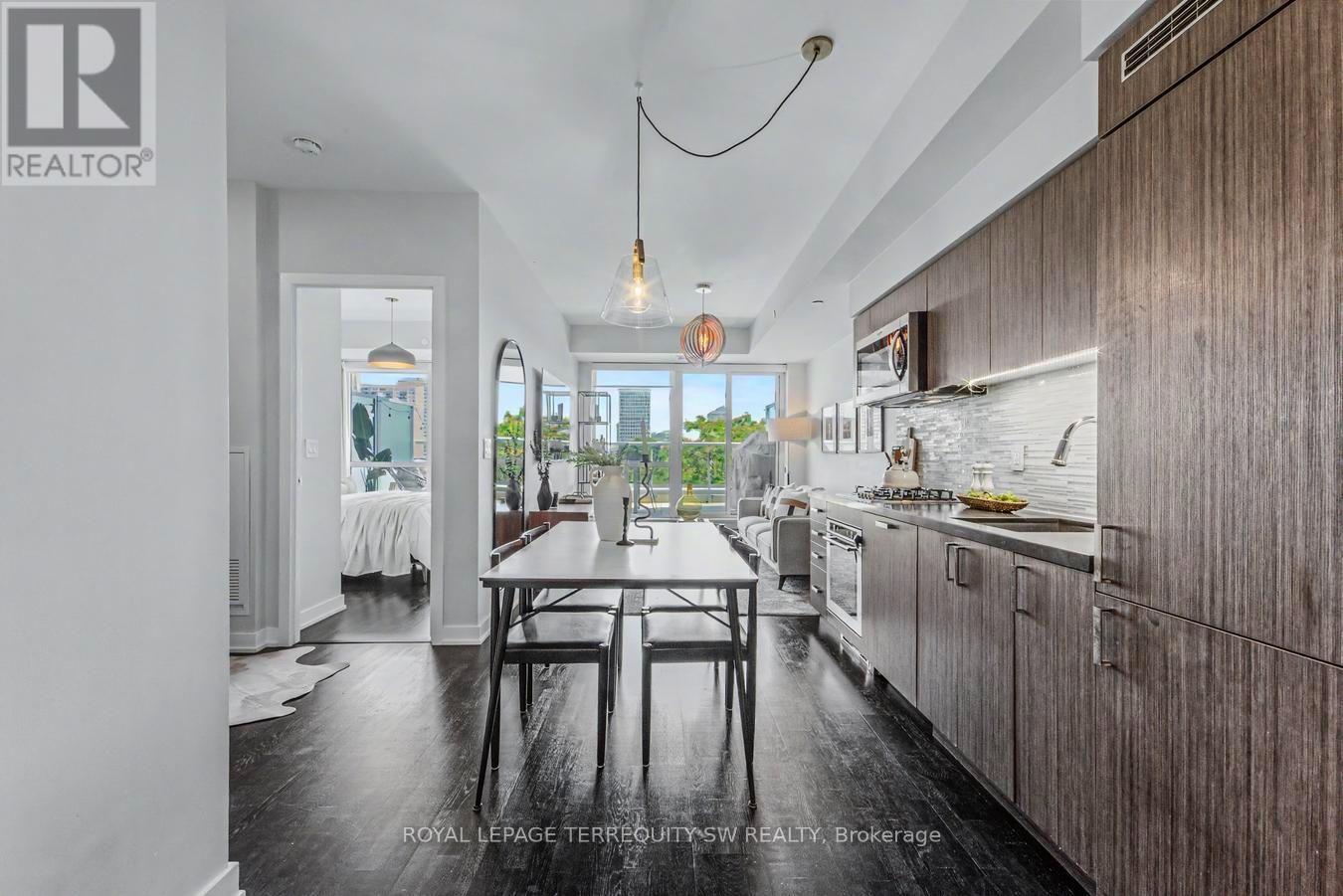 510 - 501 St. Clair Avenue W Property Photo 22
