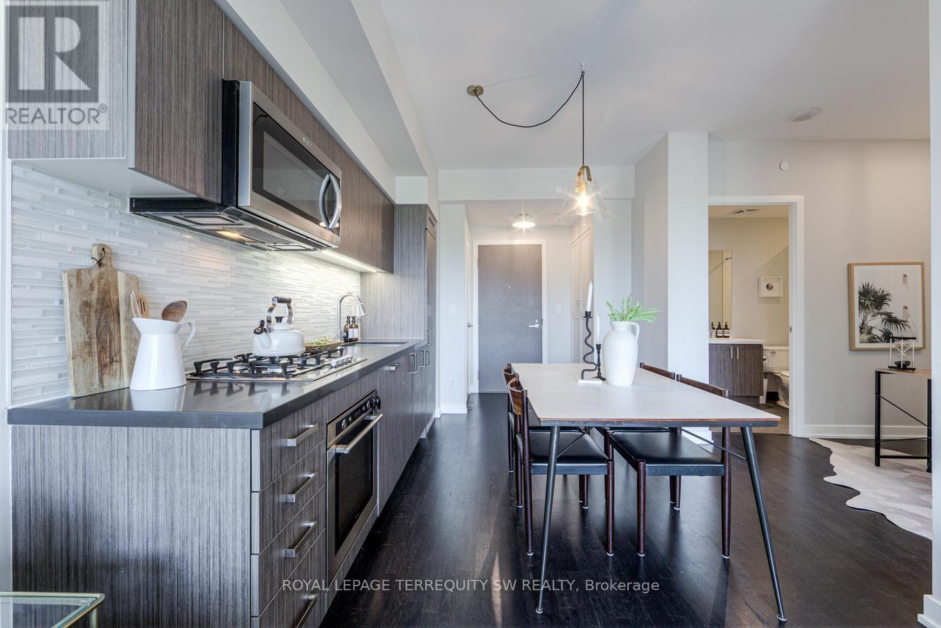 510 - 501 St. Clair Avenue W Property Photo 27