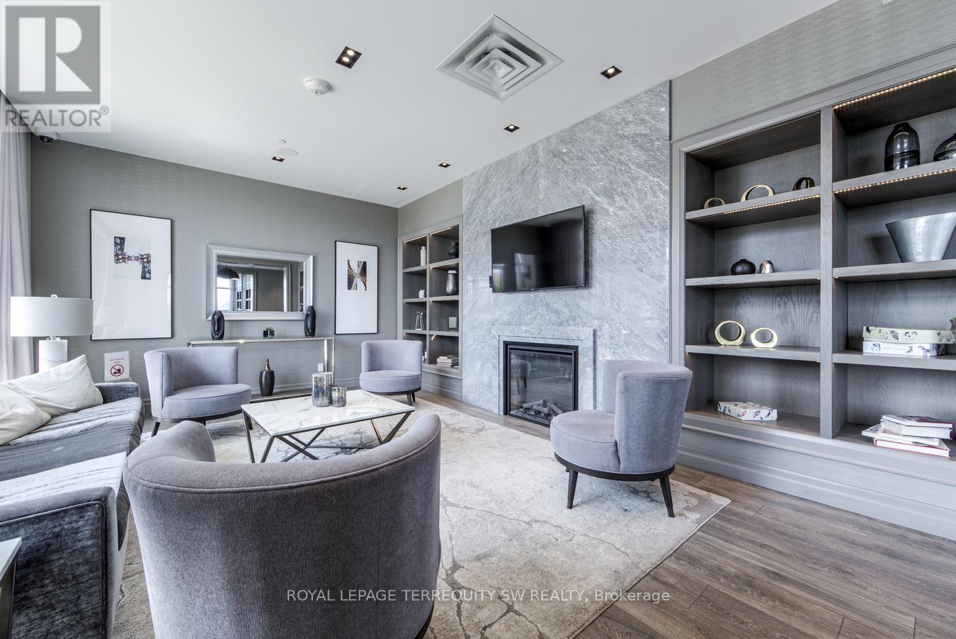 510 - 501 St. Clair Avenue W Property Photo 30