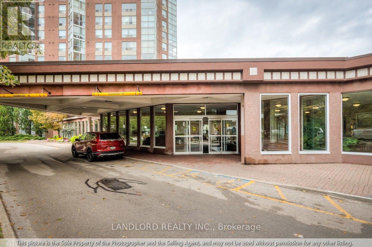 2504 - 5 Concorde Place Property Photo 25