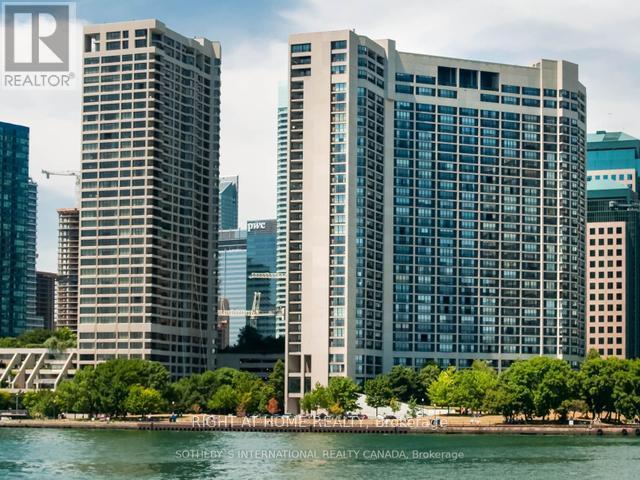 2431 - 33 Harbour Square Property Photo 1