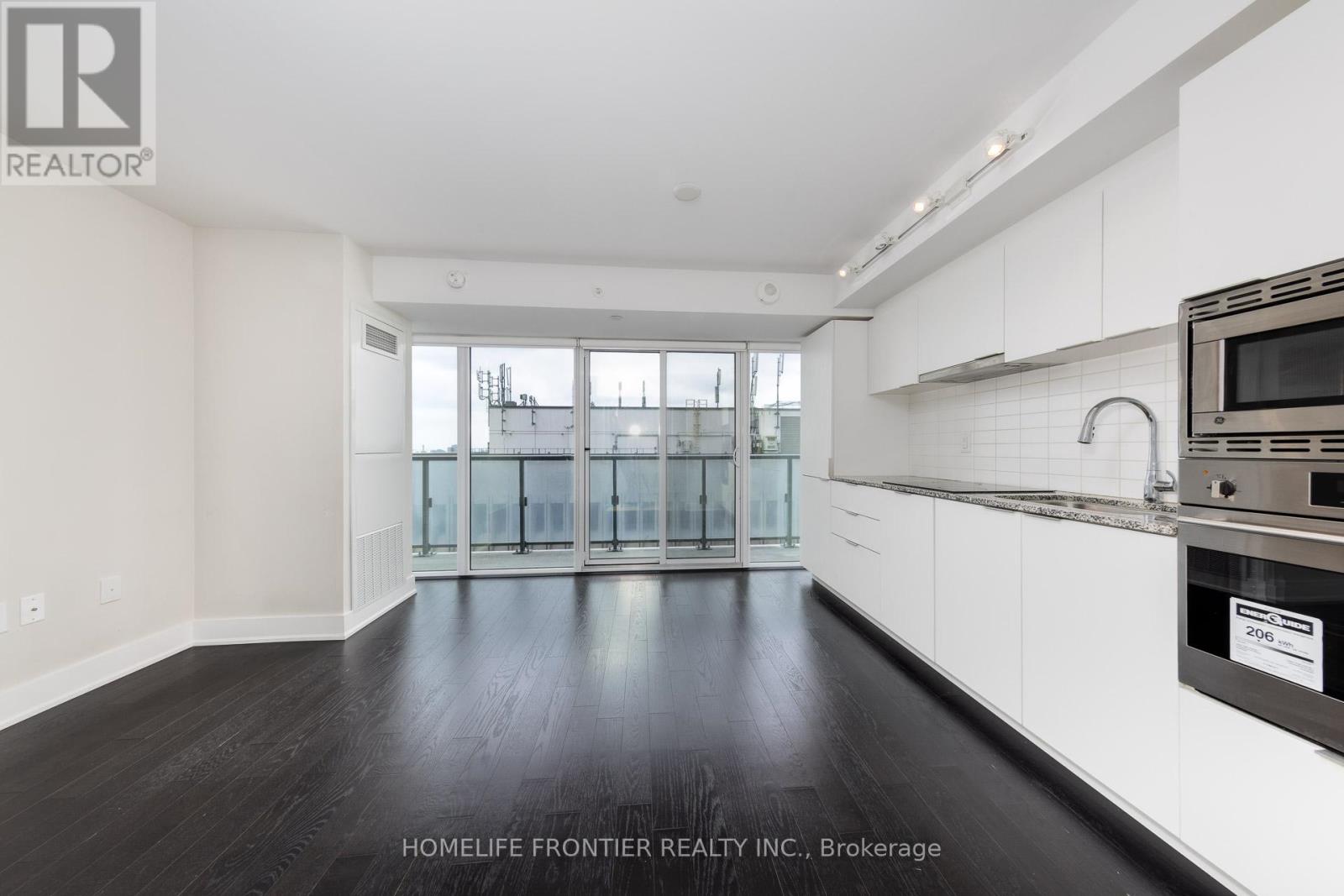 2310 - 955 Bay Street Property Photo 5