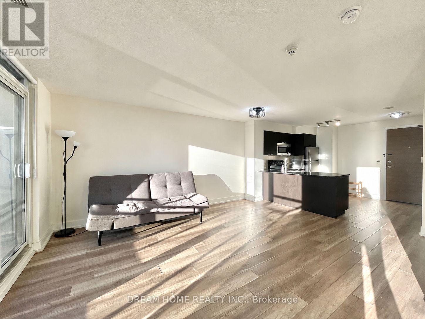 711 - 23 Sheppard Avenue E Property Photo 4