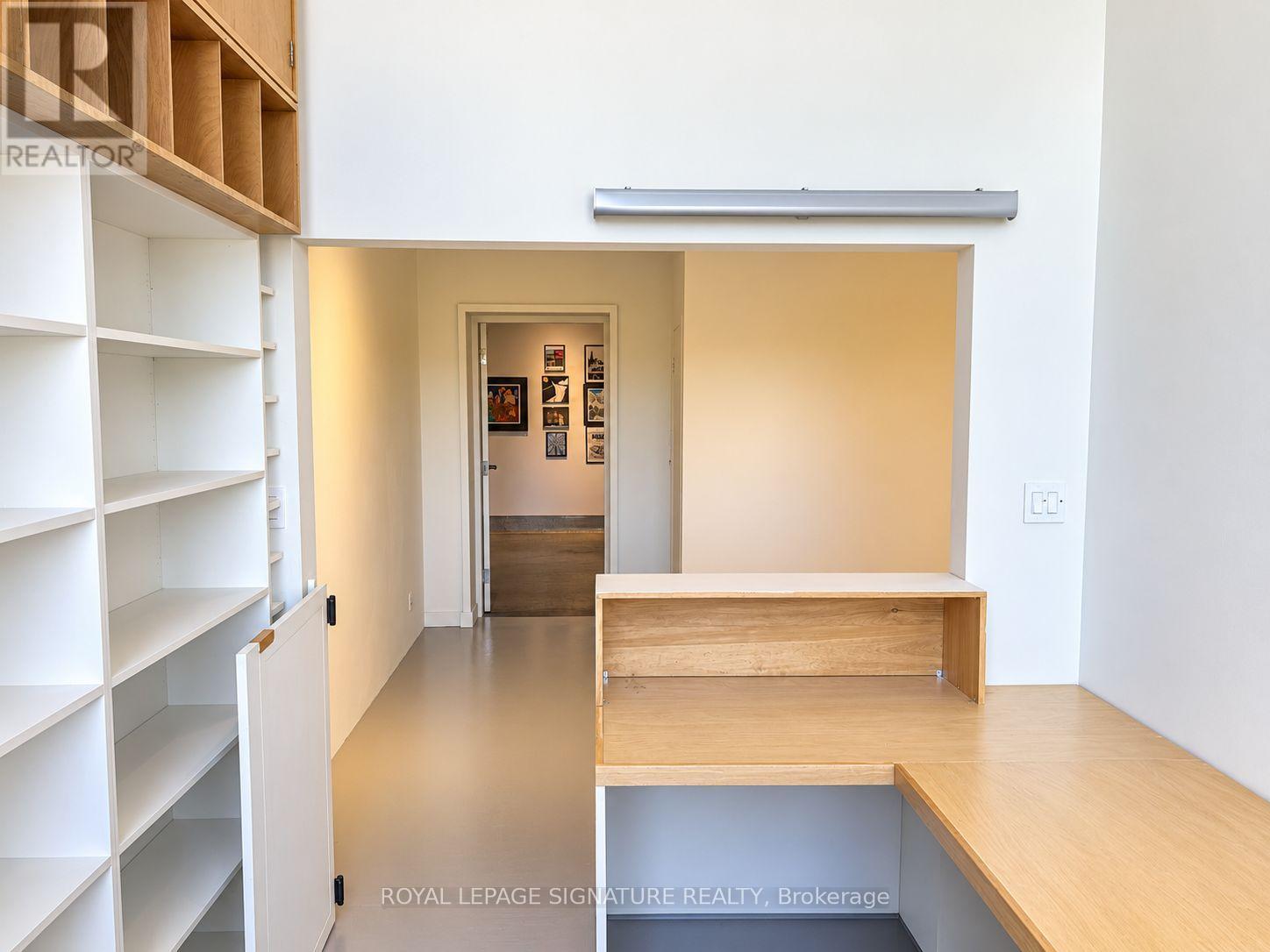 302 - 180 Shaw Street Property Photo 4