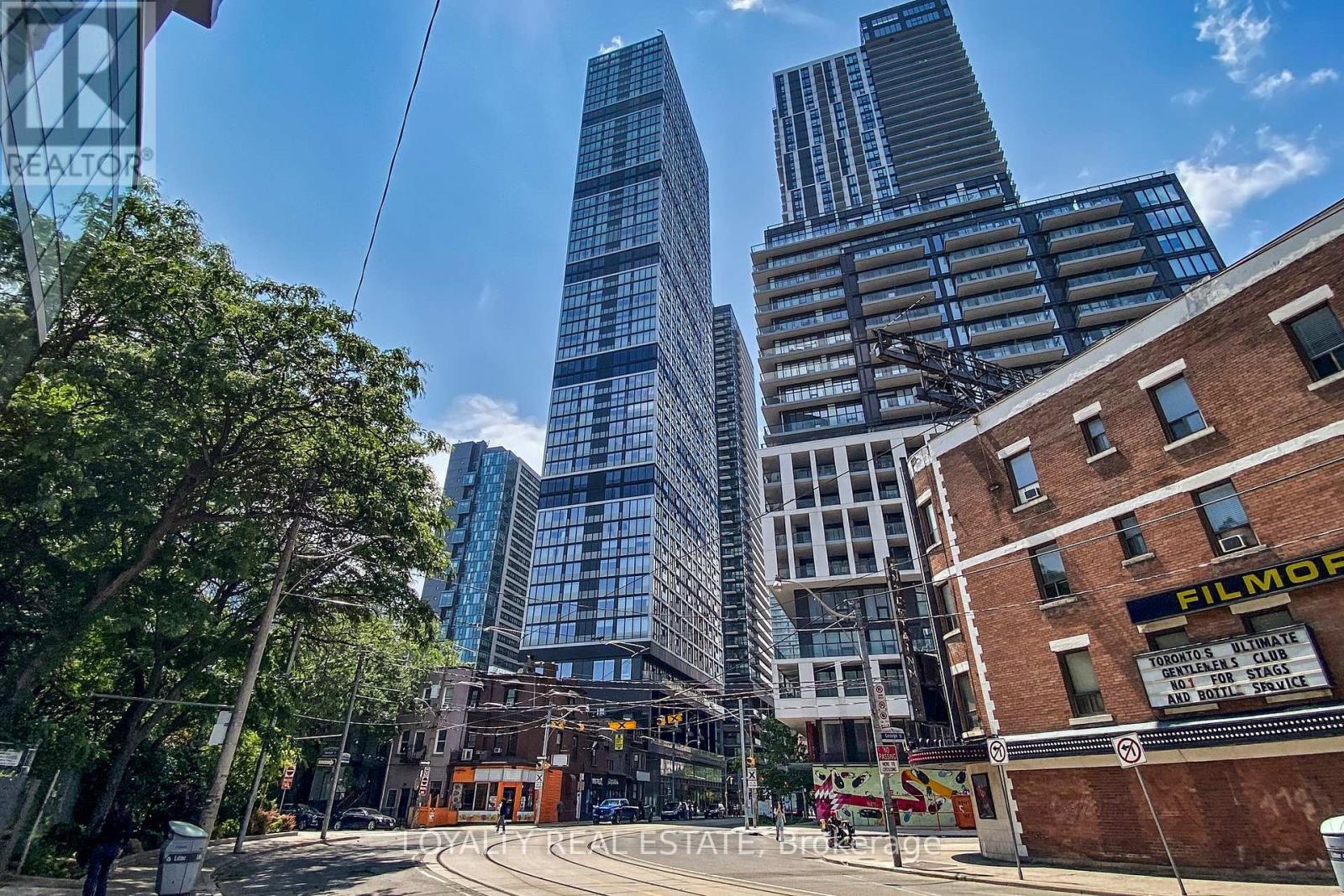 1701 - 181 DUNDAS STREET E Property Photo 1