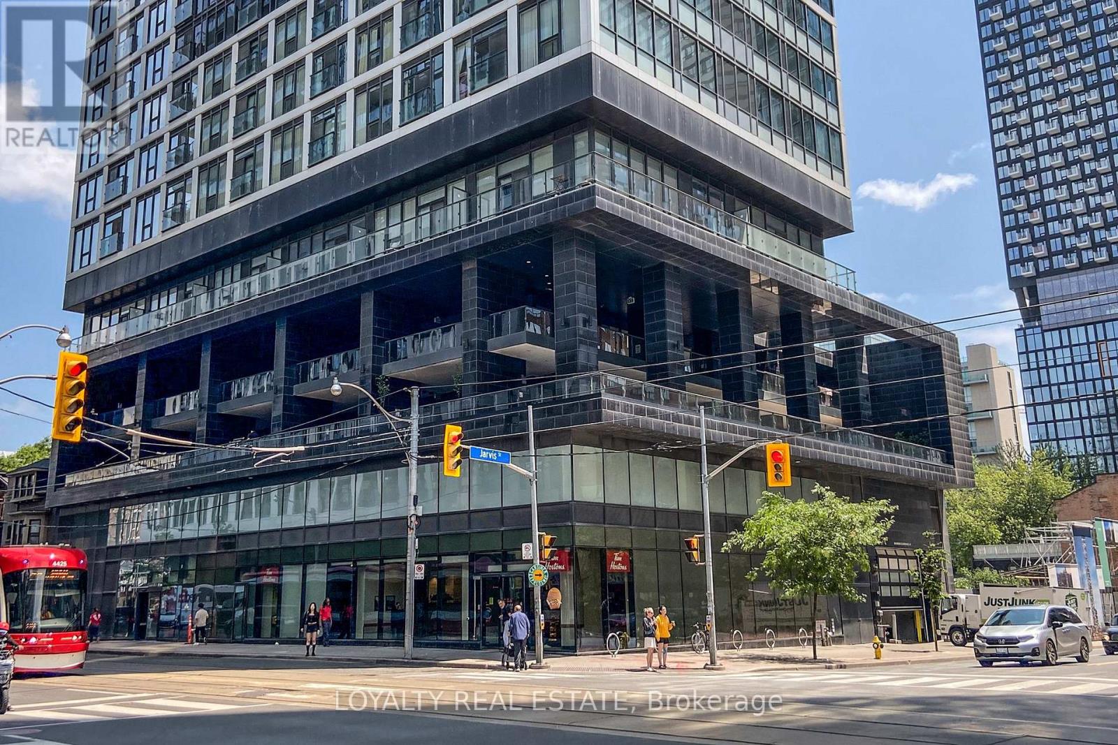 1701 - 181 Dundas Street E Property Photo 6