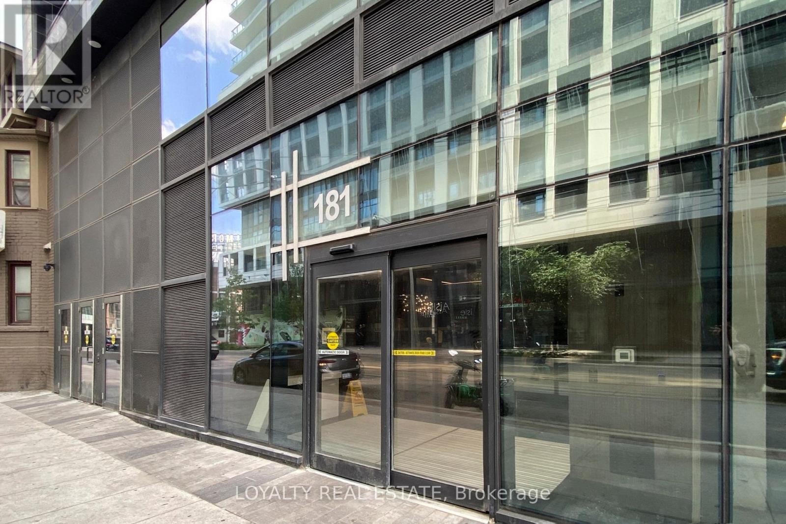 1701 - 181 Dundas Street E Property Photo 8