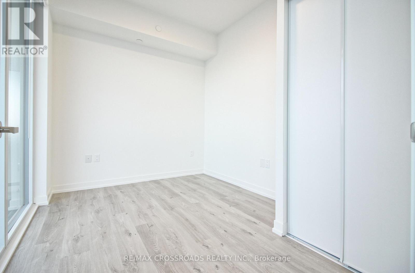 7206 - 138 Downes Street Property Photo 9