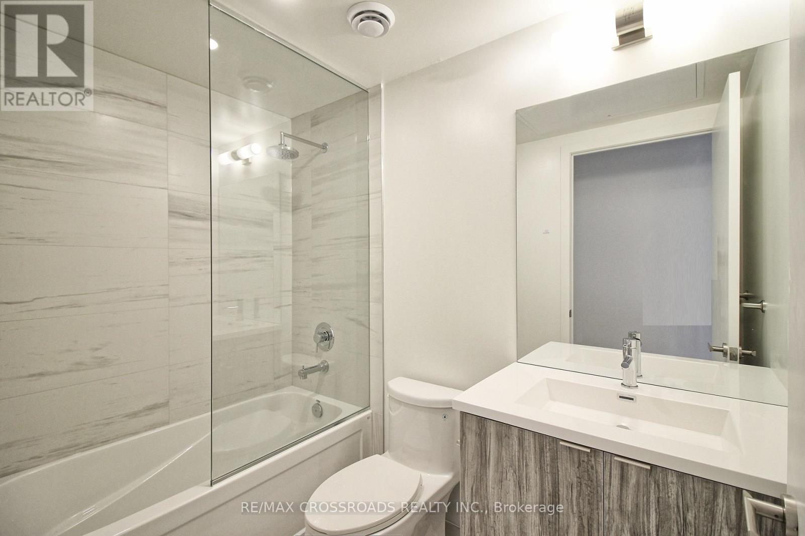 7206 - 138 Downes Street Property Photo 11