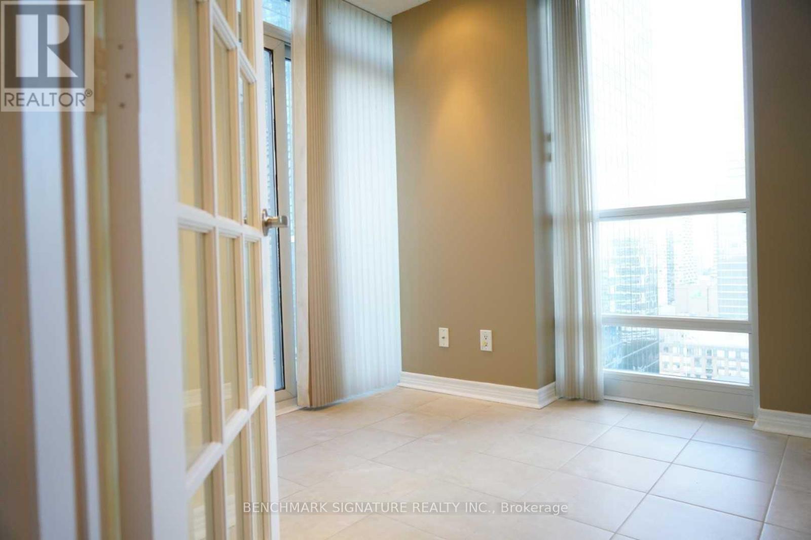3102 - 763 Bay Street Property Photo 12