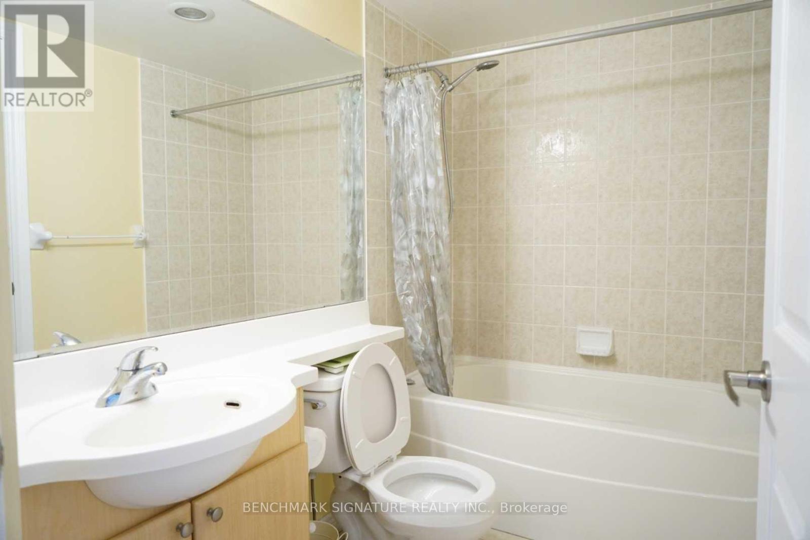 3102 - 763 Bay Street Property Photo 13
