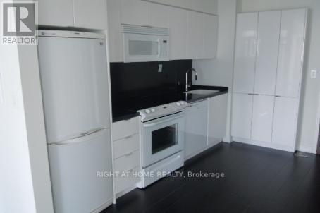 1505 - 15 Iceboat Terrace Property Photo 9