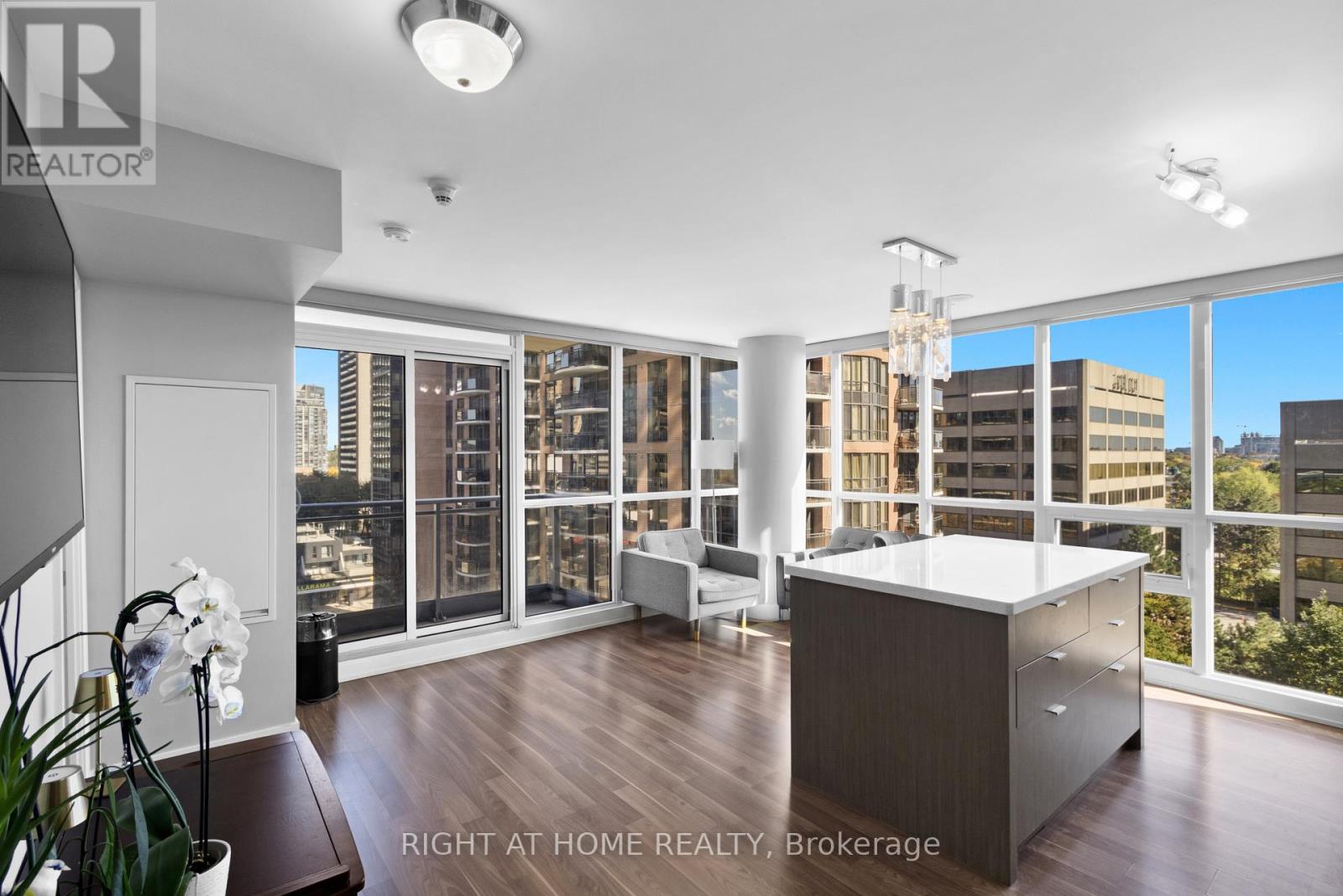 904 - 23 Sheppard Avenue E Property Photo 2