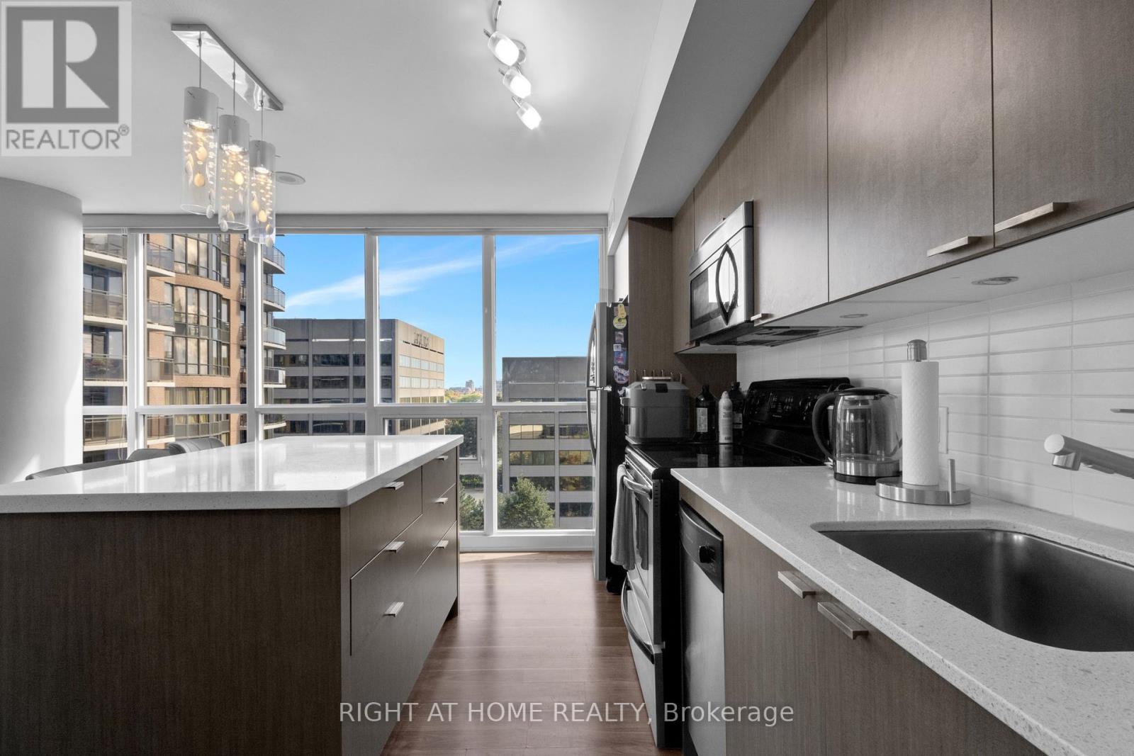 904 - 23 Sheppard Avenue E Property Photo 6
