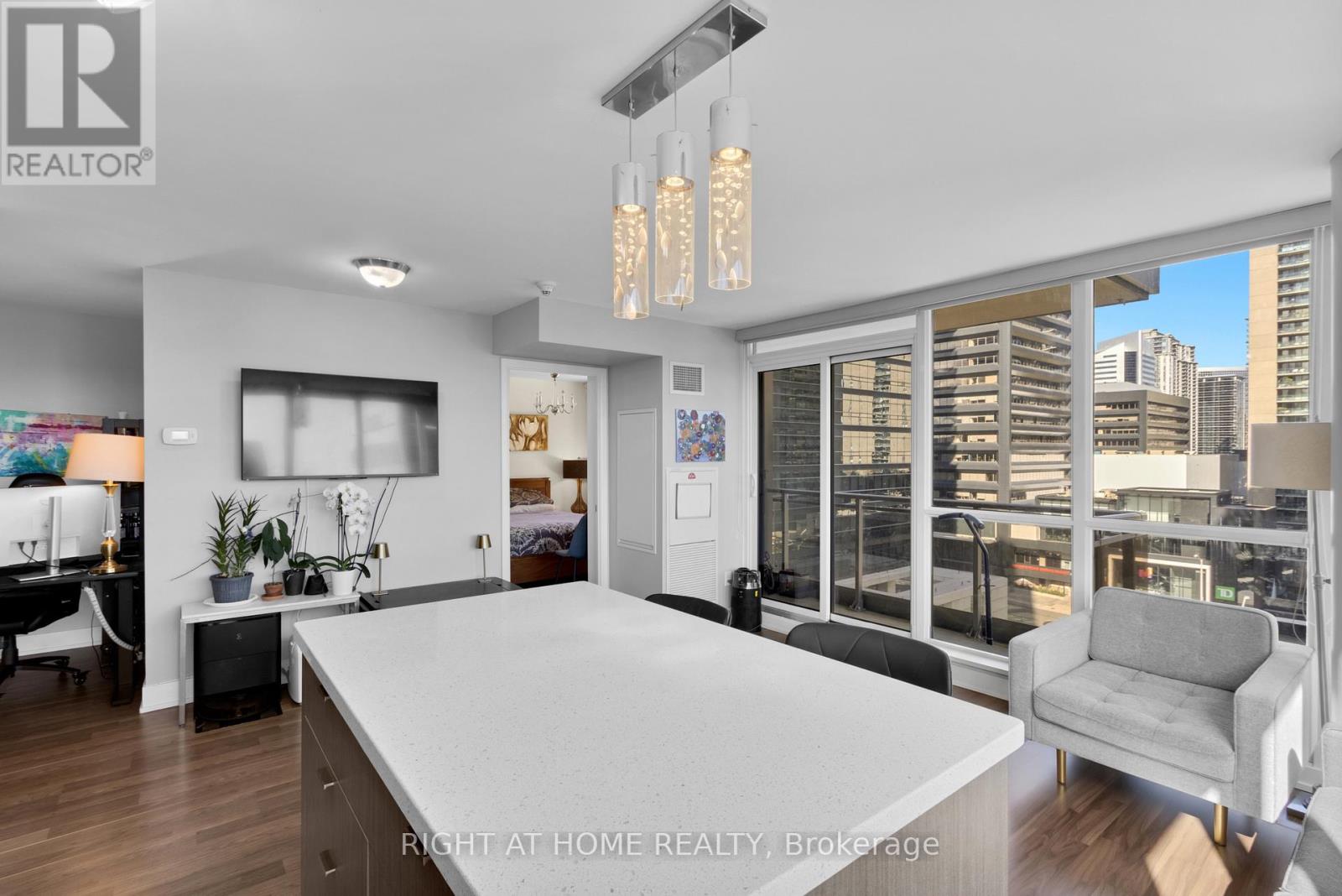 904 - 23 Sheppard Avenue E Property Photo 7