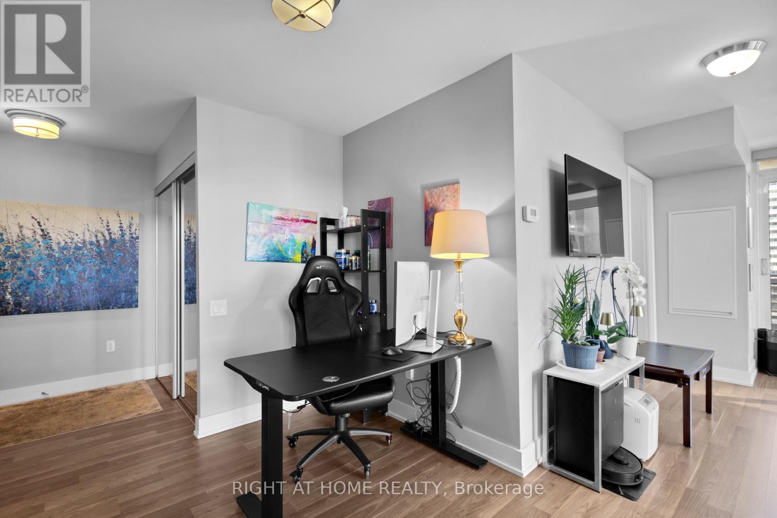 904 - 23 Sheppard Avenue E Property Photo 10