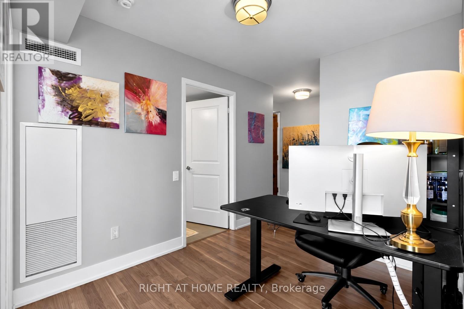 904 - 23 Sheppard Avenue E Property Photo 11