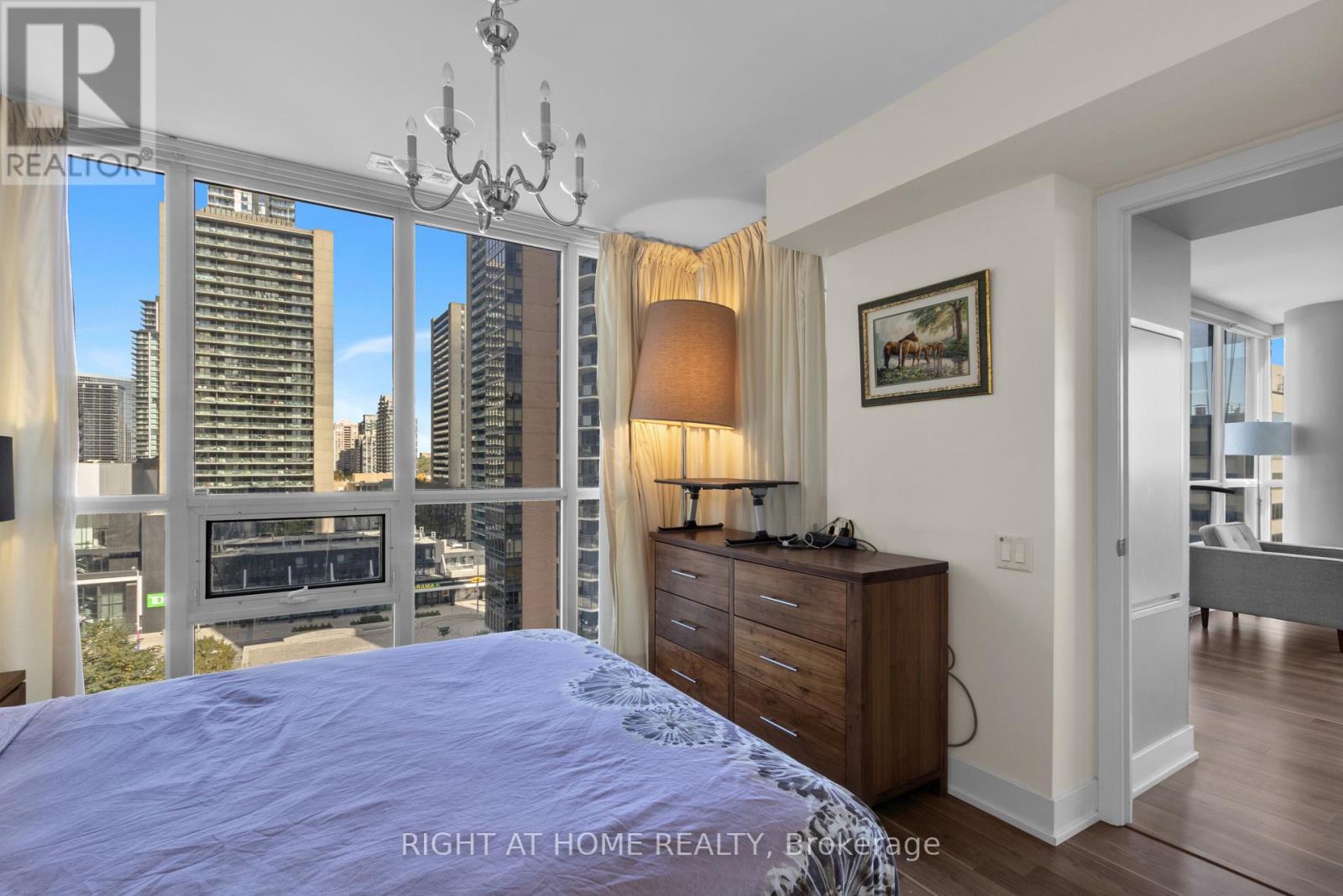 904 - 23 Sheppard Avenue E Property Photo 15