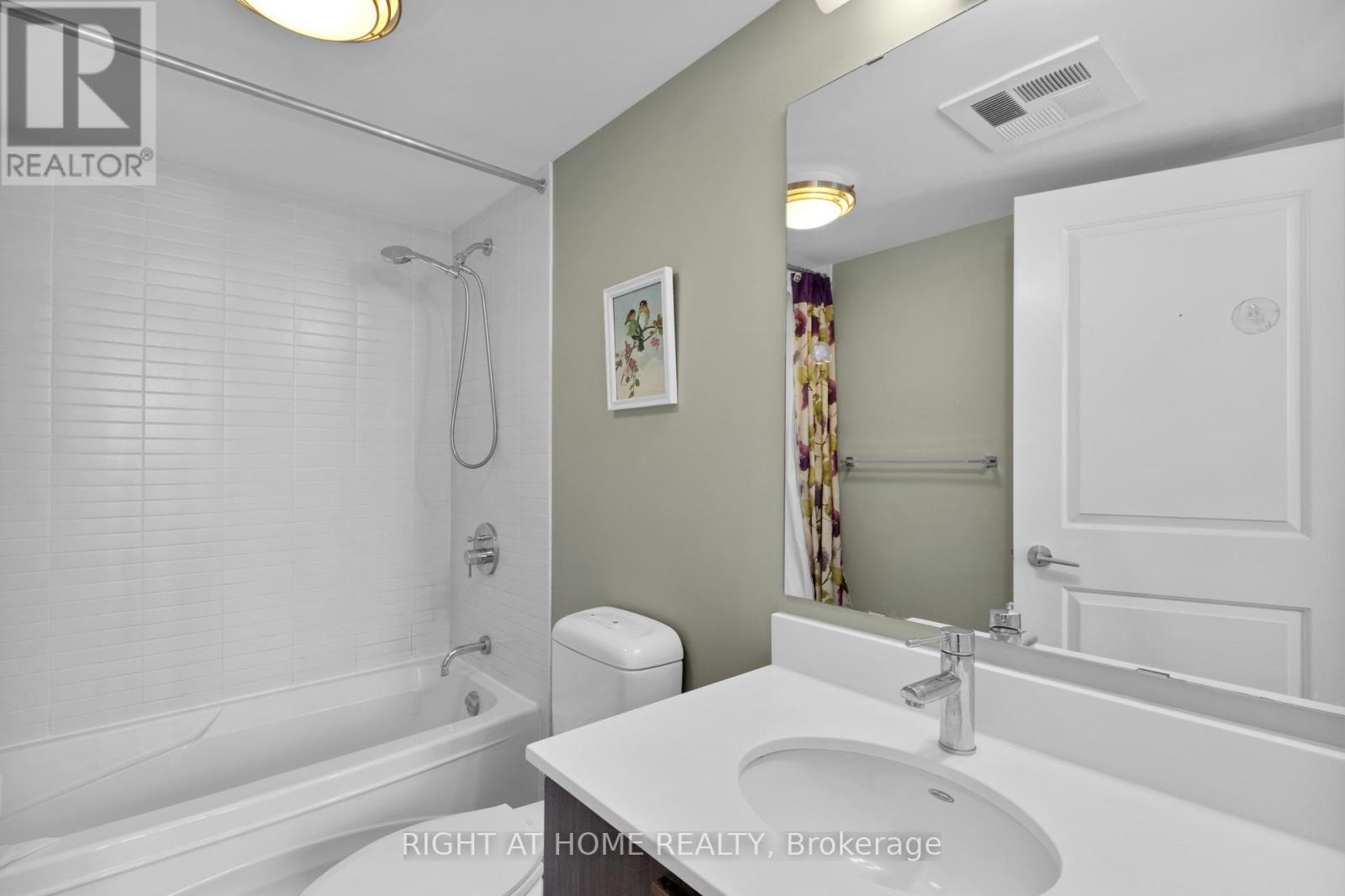 904 - 23 Sheppard Avenue E Property Photo 18