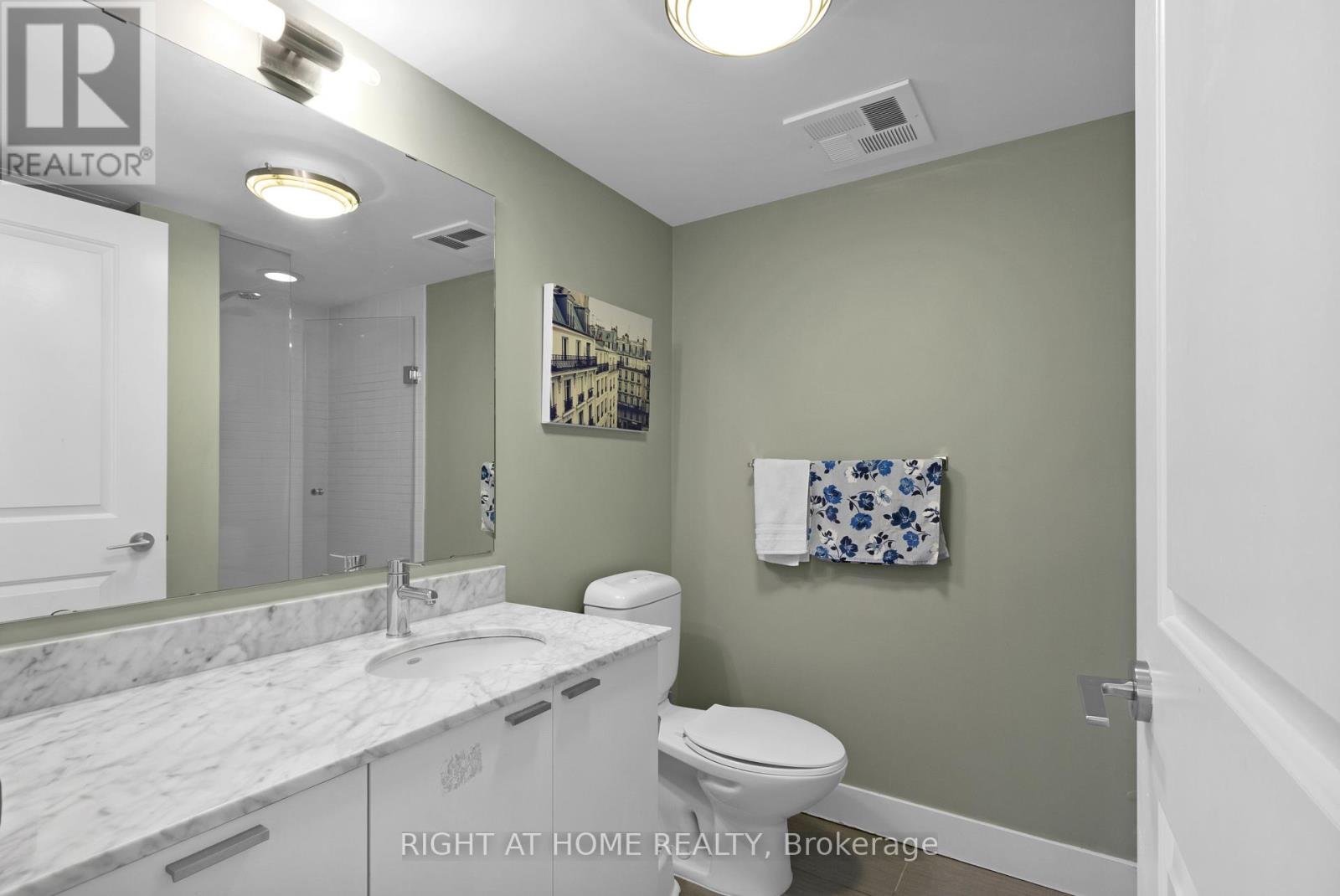 904 - 23 Sheppard Avenue E Property Photo 19