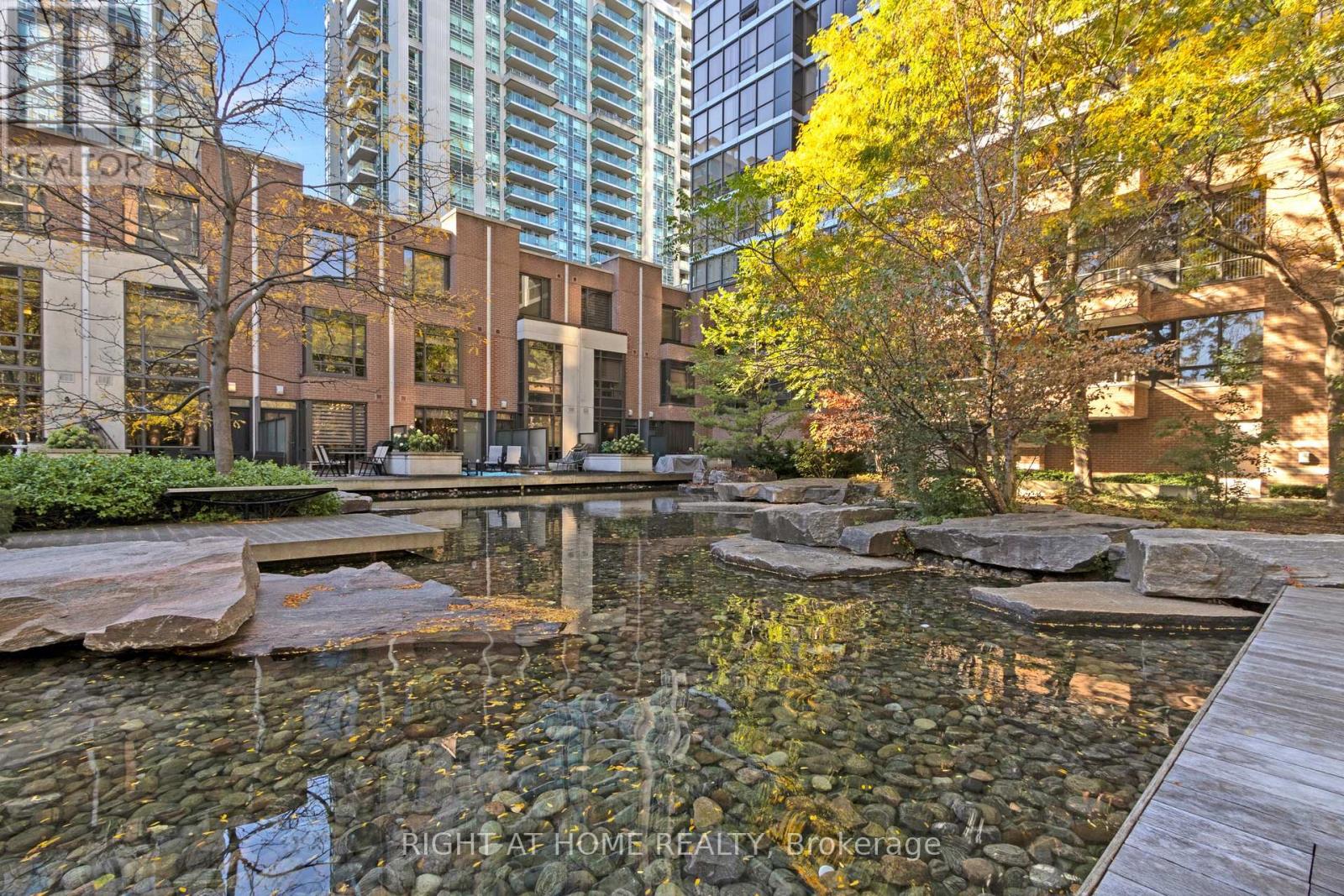 904 - 23 Sheppard Avenue E Property Photo 27