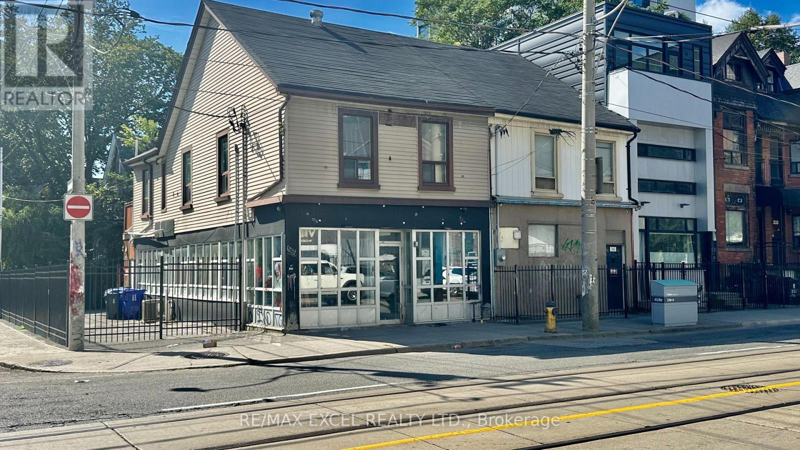 345 DUNDAS STREET E