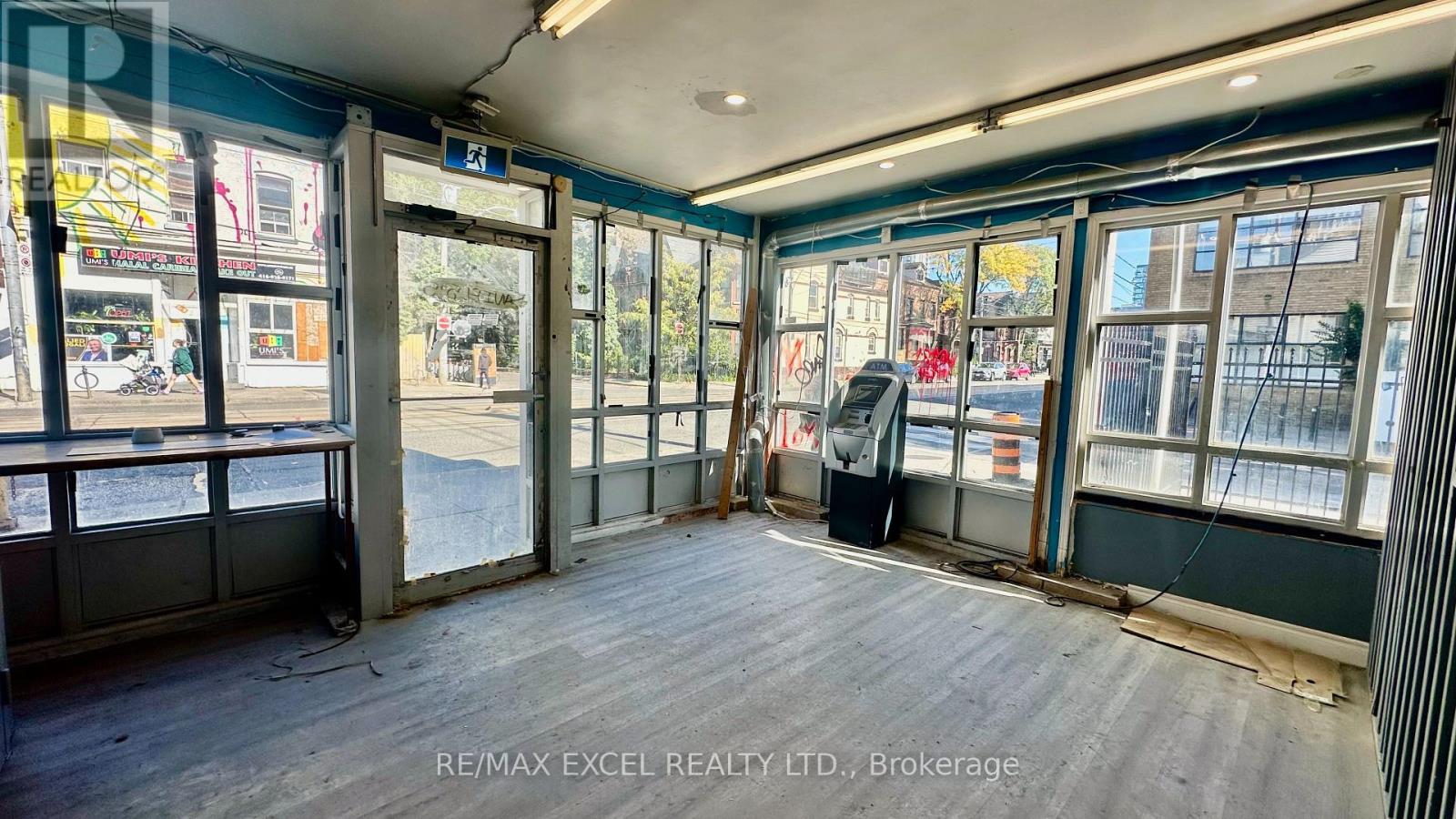 345 Dundas Street E Property Photo 2