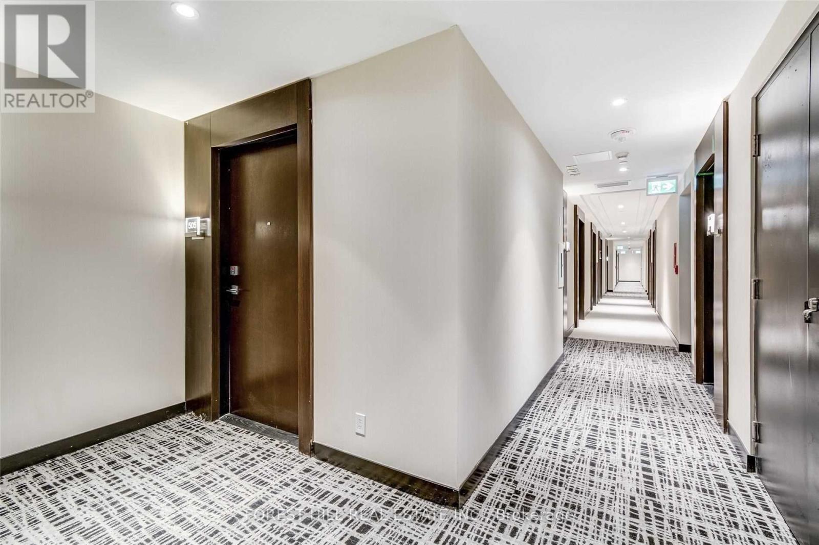 4201 - 2221 Yonge Street Property Photo 2