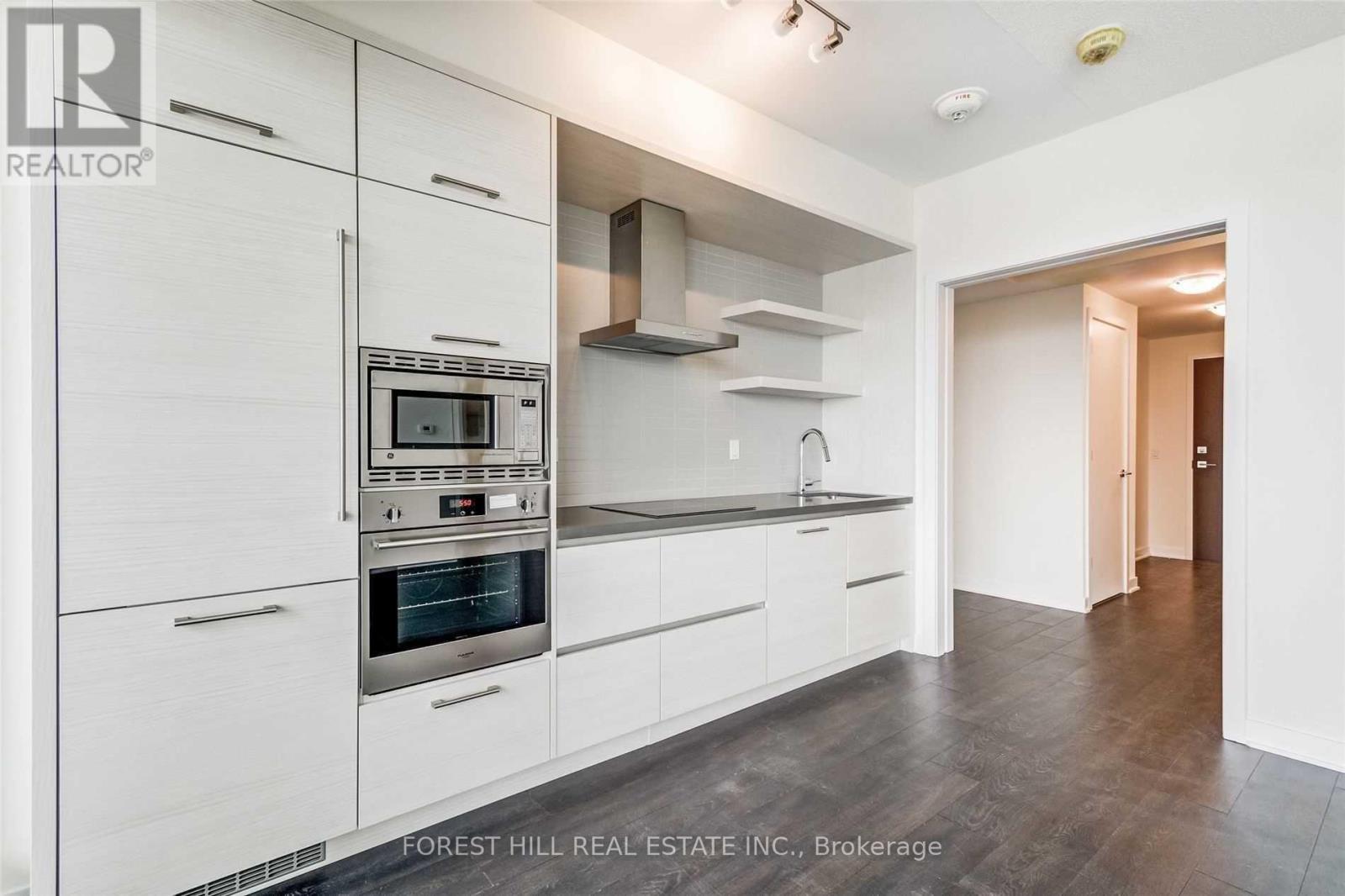 4201 - 2221 Yonge Street Property Photo 10