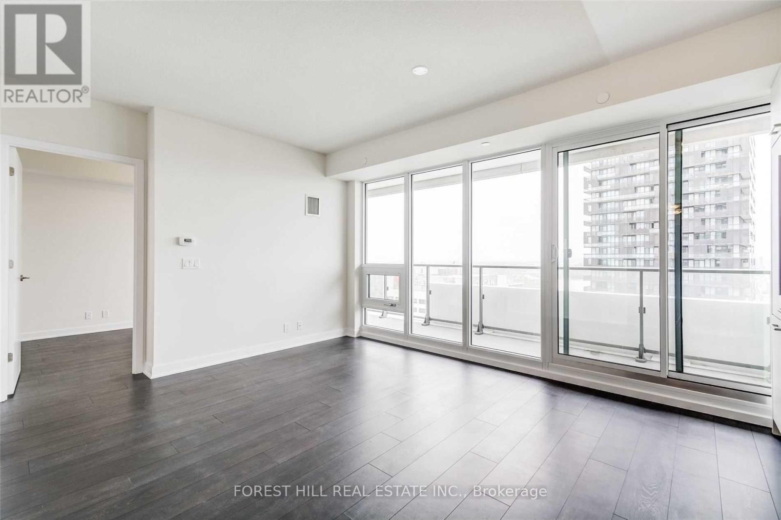 4201 - 2221 Yonge Street Property Photo 11