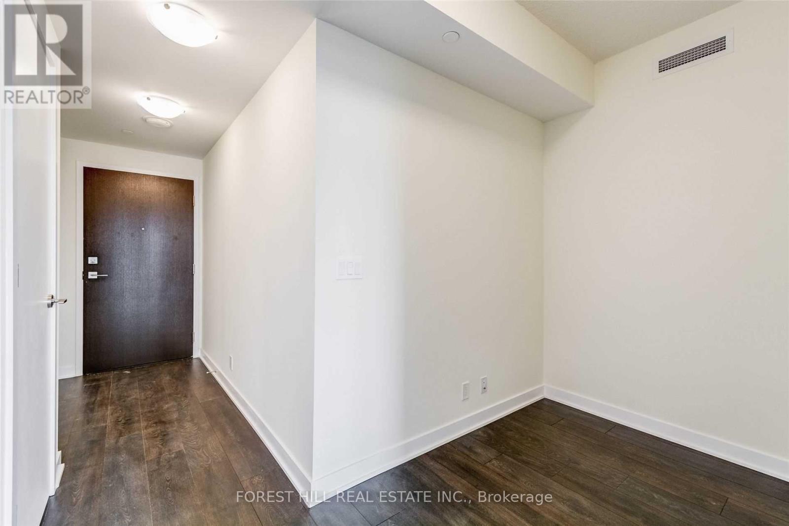 4201 - 2221 Yonge Street Property Photo 13