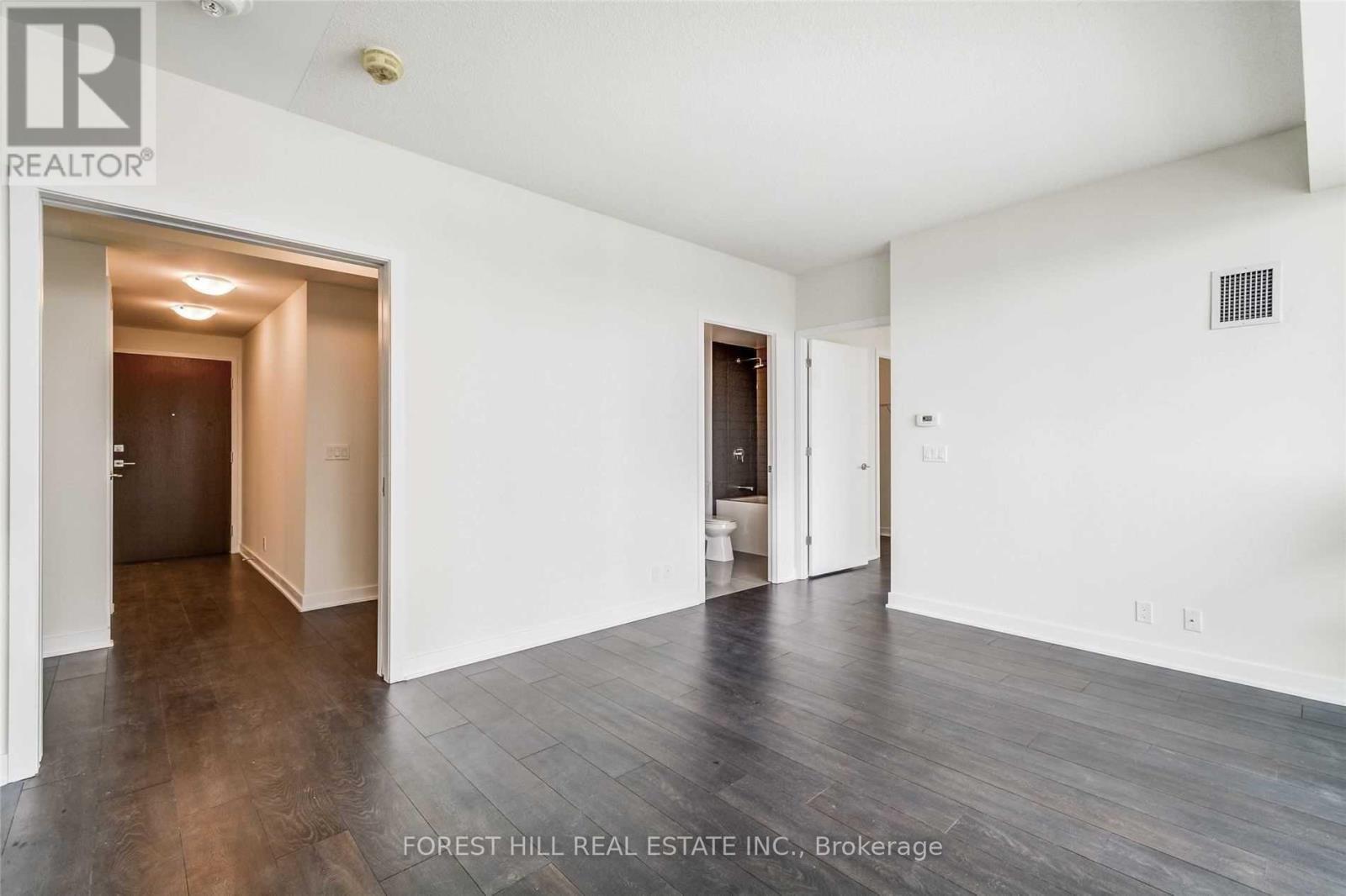 4201 - 2221 Yonge Street Property Photo 14
