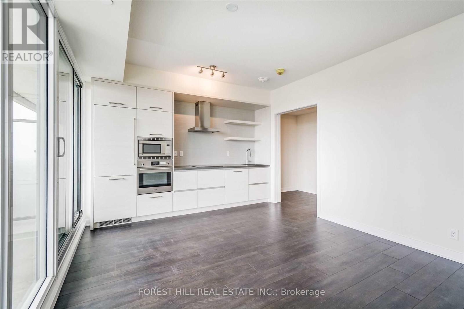 4201 - 2221 Yonge Street Property Photo 15