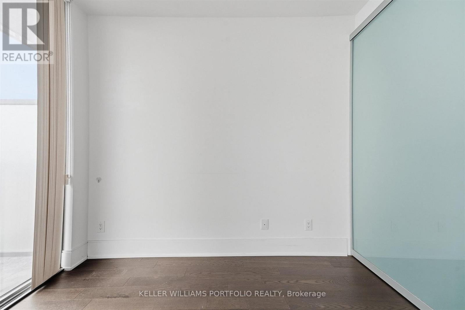 5305 - 50 Charles Street E Property Photo 14