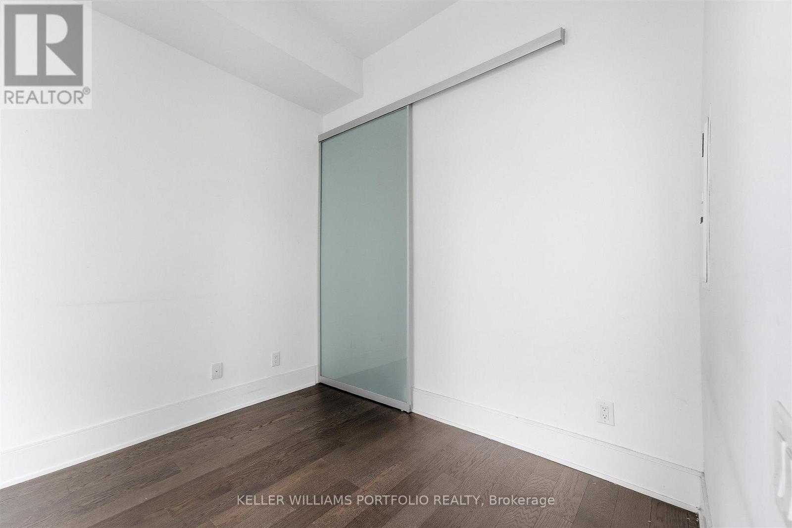 5305 - 50 Charles Street E Property Photo 15