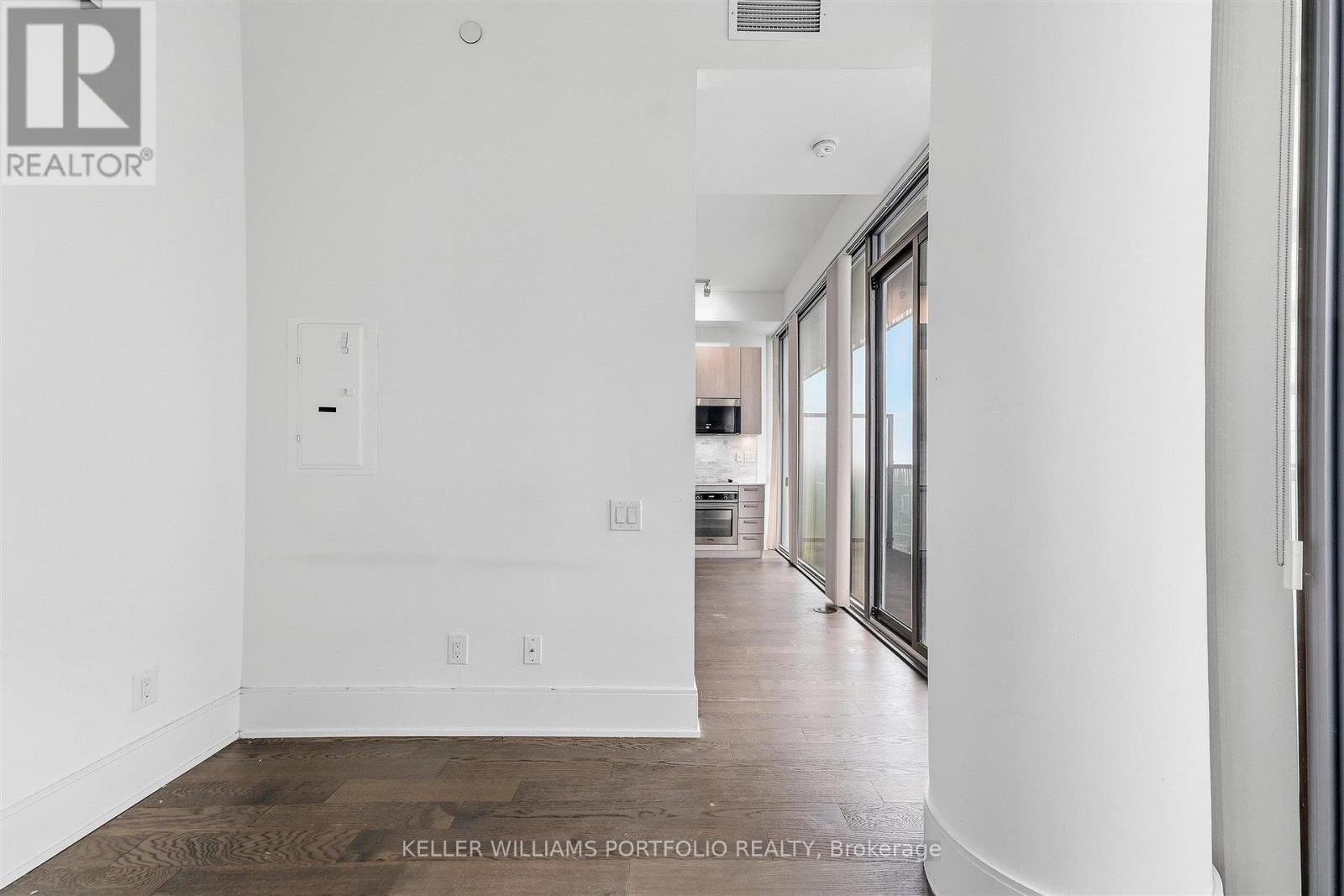 5305 - 50 Charles Street E Property Photo 17