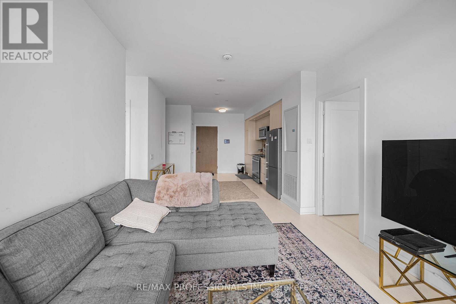 407 - 30 Inn The Park Drive Property Photo 4
